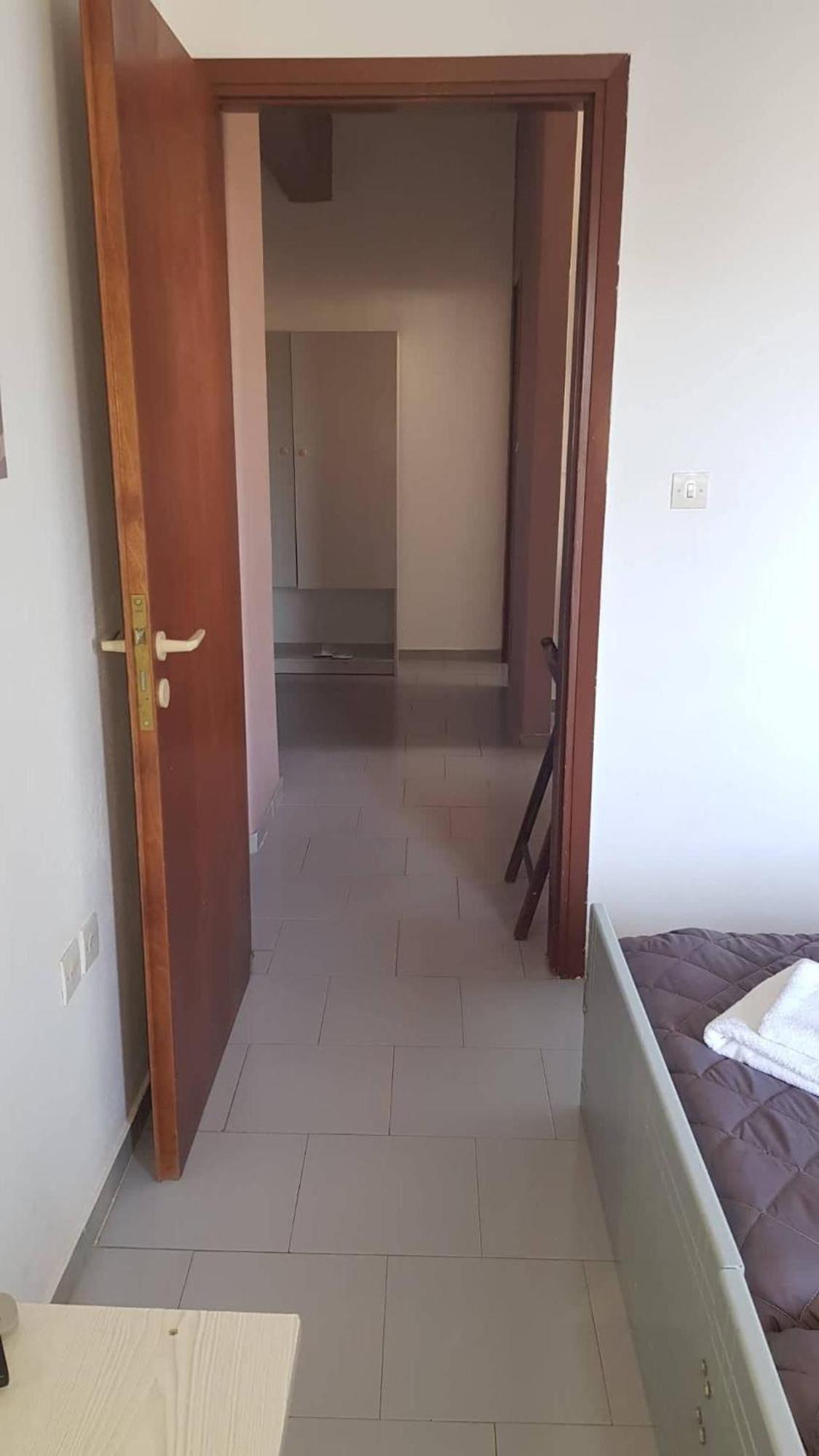 Athina Apartments 托隆 外观 照片