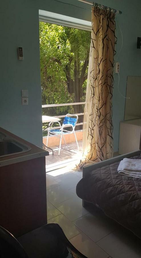 Athina Apartments 托隆 外观 照片