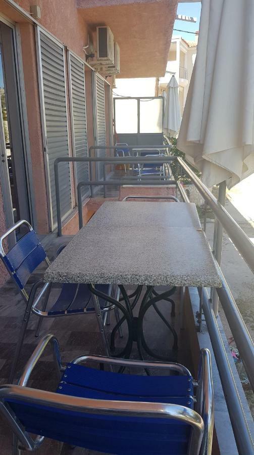 Athina Apartments 托隆 外观 照片