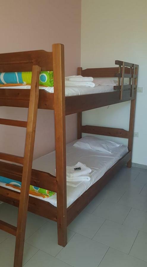 Athina Apartments 托隆 外观 照片