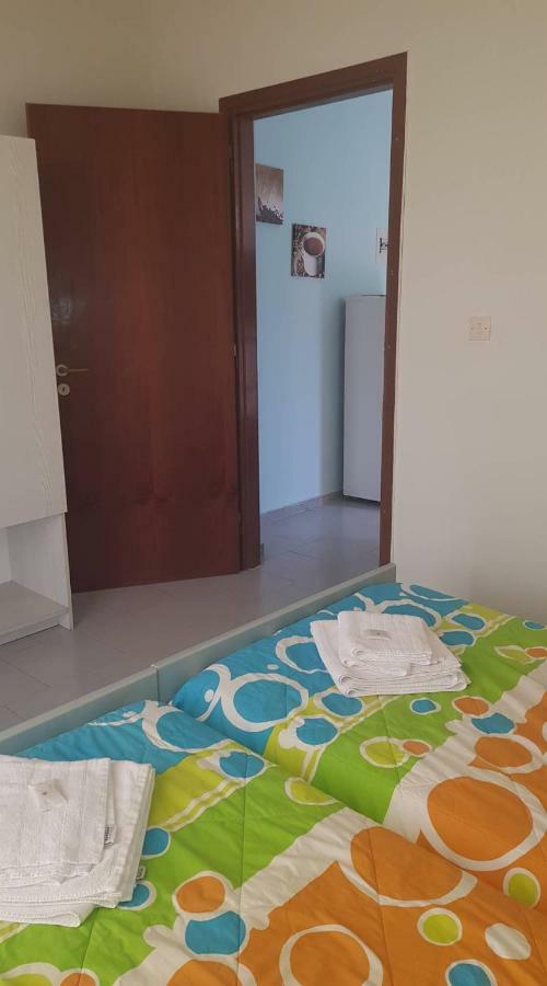 Athina Apartments 托隆 外观 照片
