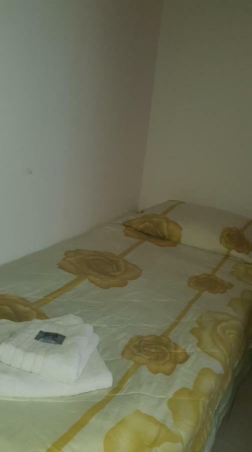 Athina Apartments 托隆 外观 照片