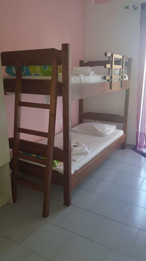 Athina Apartments 托隆 外观 照片