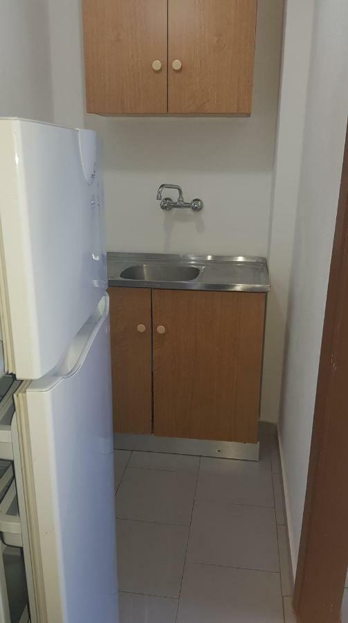 Athina Apartments 托隆 外观 照片