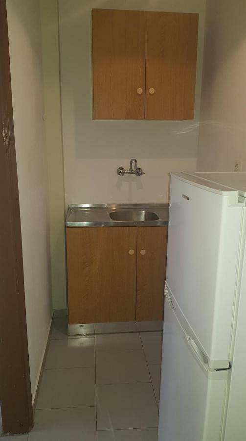 Athina Apartments 托隆 外观 照片