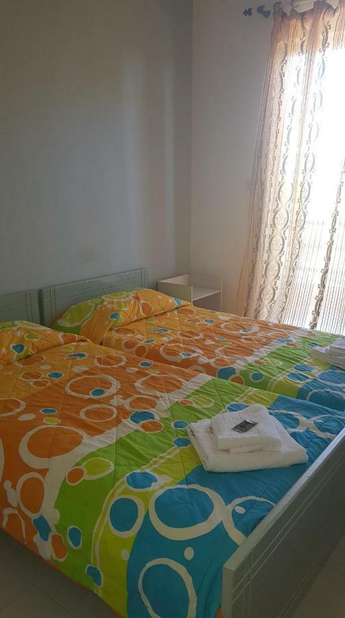 Athina Apartments 托隆 外观 照片